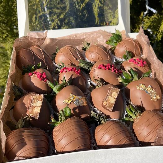 Клубника в шоколаде «ChocoBoom»