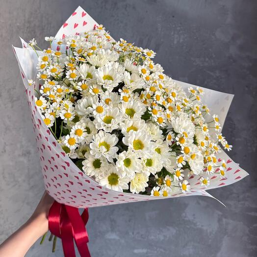 Ромашки в очаровательном летнем букете «31 июля»