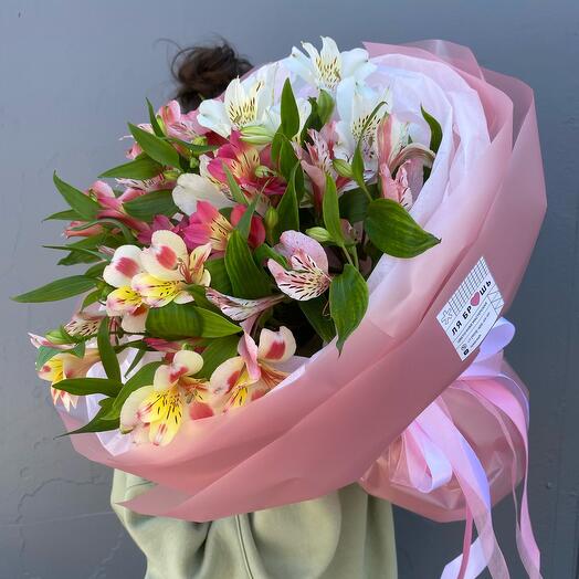 Bouquet of Alstroemeria (5 twigs)