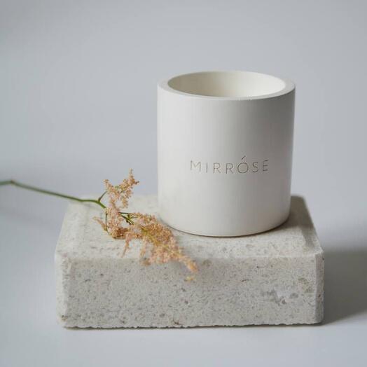 Ароматическая свеча в бетоне 220 мл "Flowers spices"