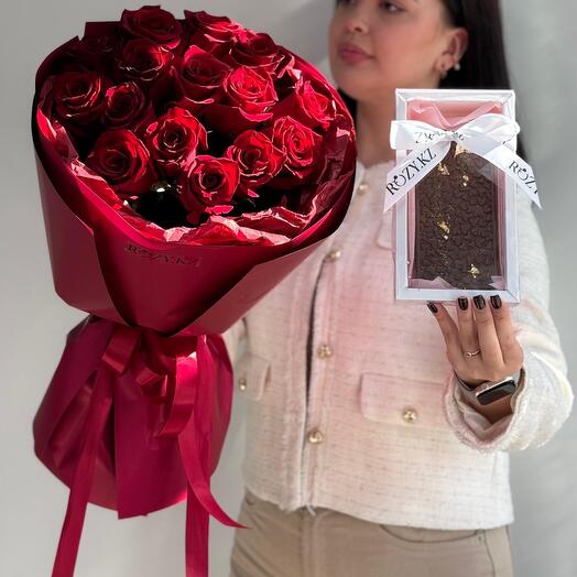 Комбо из 15 красных роз и Дубайского шоколада