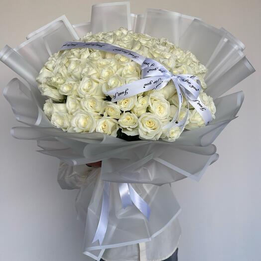 101 white roses