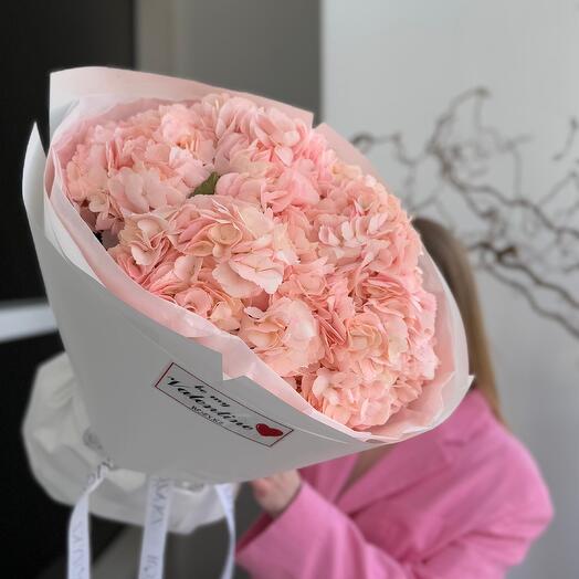 Букет из 5 гортензий