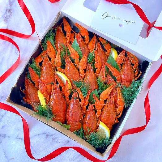 Мужской вкусный букет, коробочка с раками 35гр+~ на 23 февраля