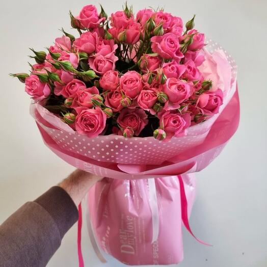 Bouquet of bush roses
