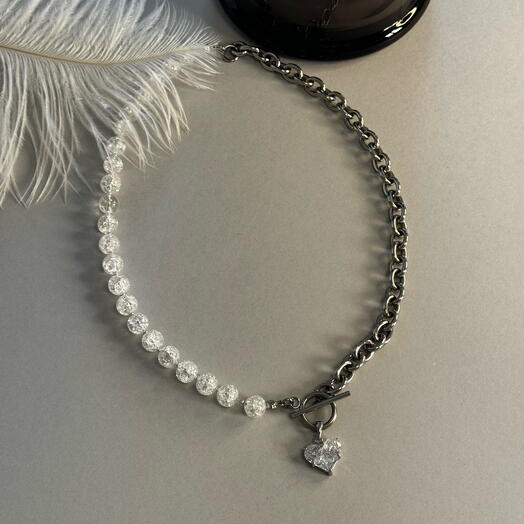 Necklace with chain and sugar quartz