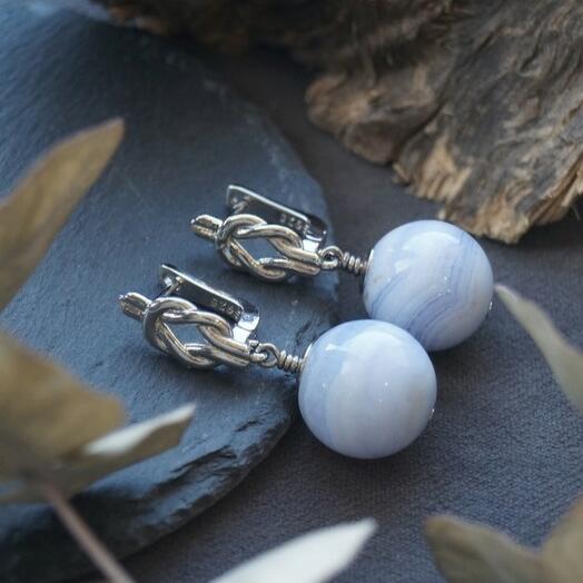 Серьги из голубого агата