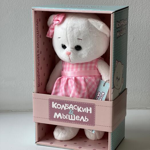 Кошечка Мышель в розовом платье в клеточку