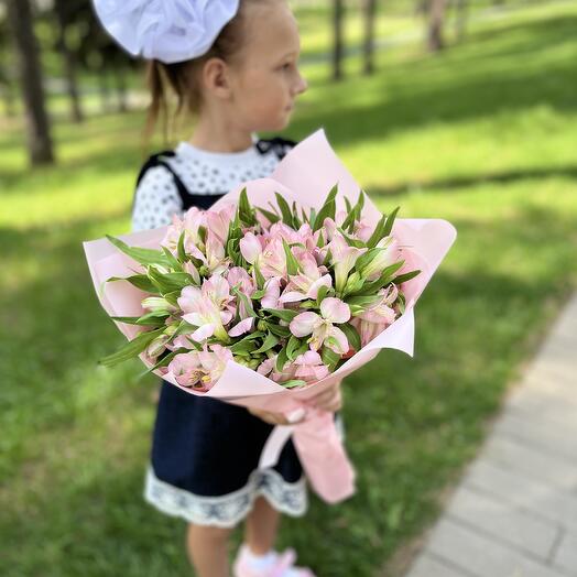 Букет 9 розовых альстомерий