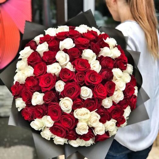 101 Roses in a bouquet