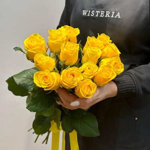Bouquet of 15 yellow roses (02020004)