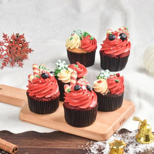 Santa S Delightful Cupcakes 6 Pcs