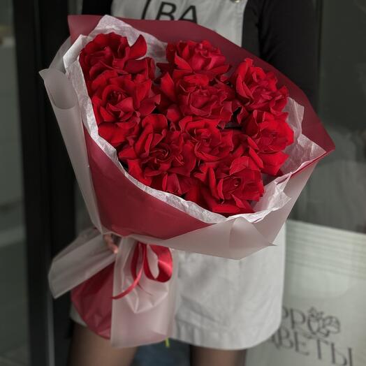 9 delicate roses in a package