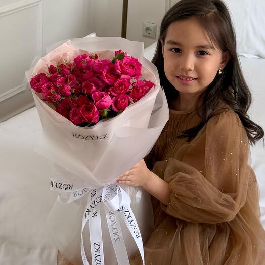 Букет из 5 кустовых роз