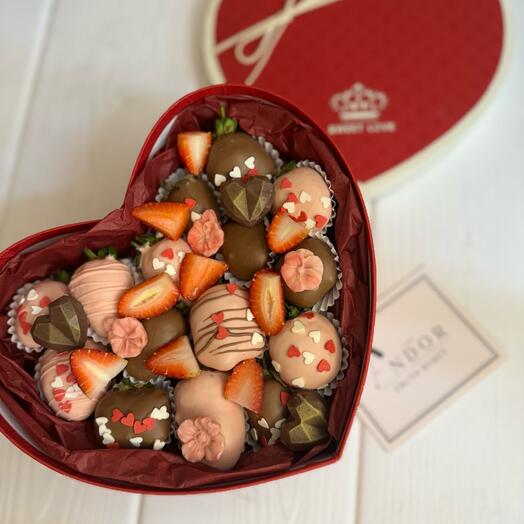 Клубника в сердце