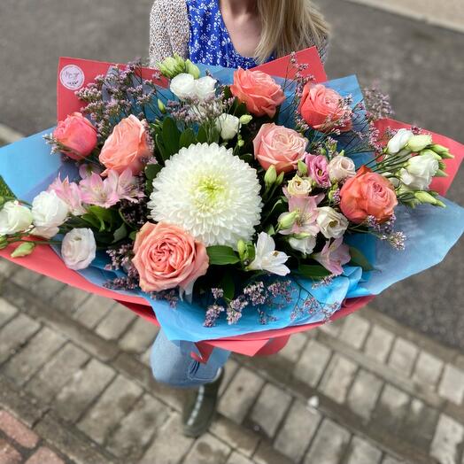 The bouquet is assembled
