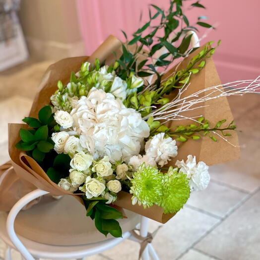 Green Peace Bouquet of Hydrangea and roses