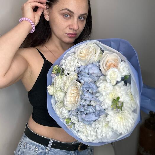 Original bouquet with hydrangea and peony rose, fragrant and airy in a blue package