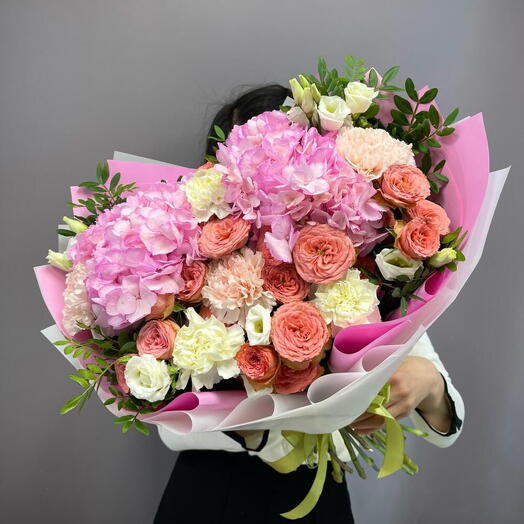 Peach Bloom  Bouquet