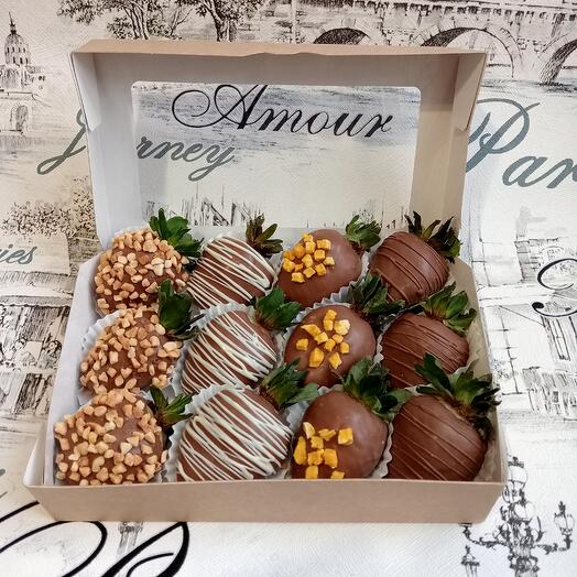 Клубника в шоколаде ( 12 шт.) Наслаждение