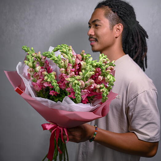 19 Pink Snapdragon Bouquet