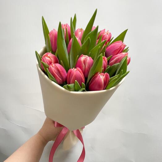 Peony-shaped tulips. Bouquet of 15 tulips