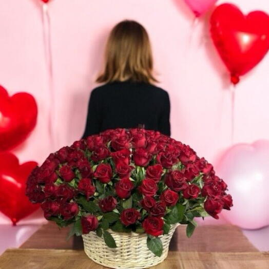 100 red roses in basket