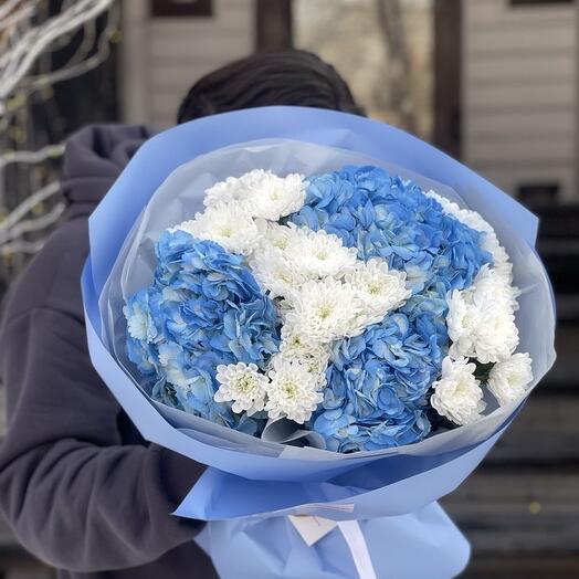 Евро-букет с гортензией «Голубой залив»