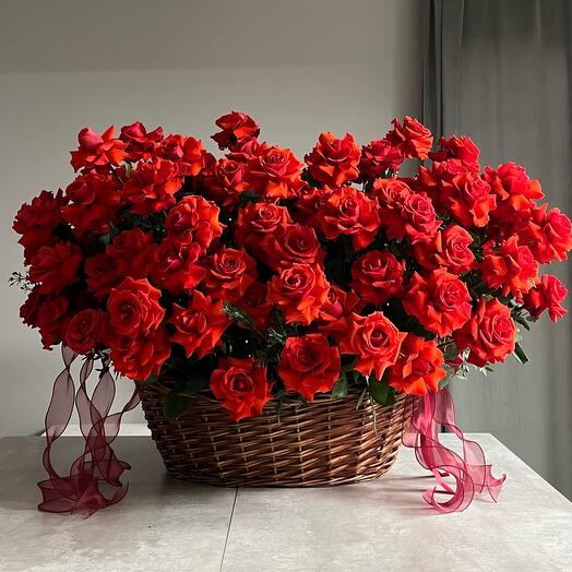 101 французская роза в корзине