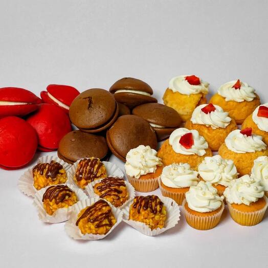 Чайный сет, пирожные к чаю, пирожные