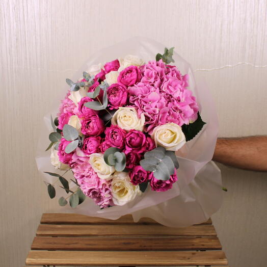 Julietta Ohara Hydrangea Bouquet