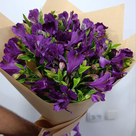 Violett vibe! из нежных 11 альстромерий 💐🌸️🍀