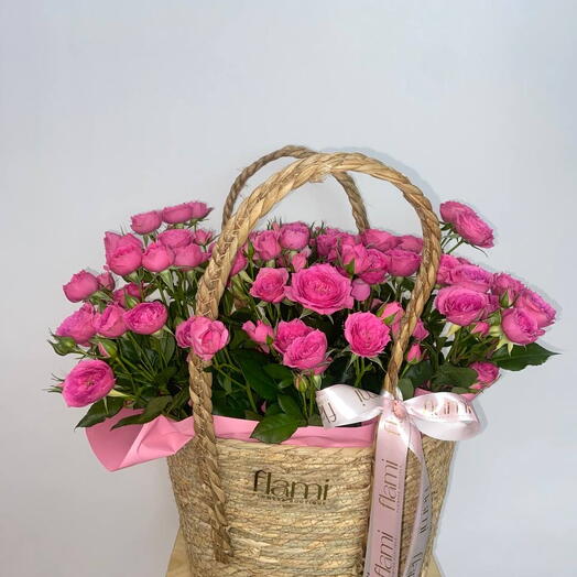 Сумка кашпо с кустовыми розами