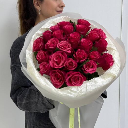 Букет яркие розы 25