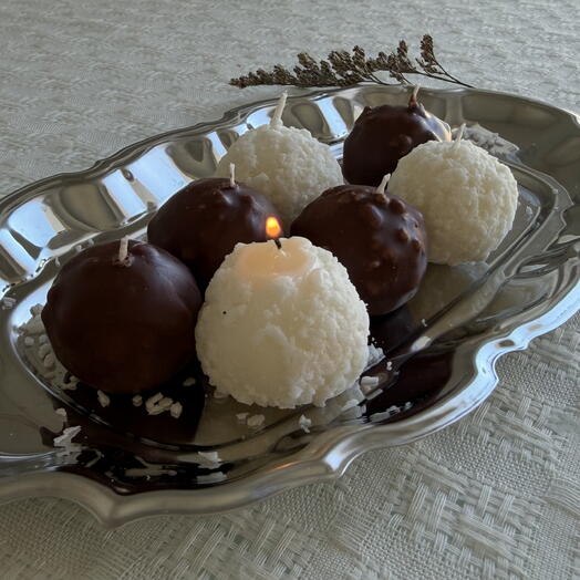 AMAVI candles