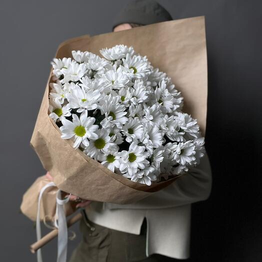 Букет из ромашковидных хризантем