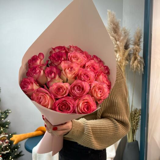 21 premium pink roses