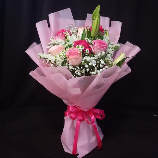 Pink roses hand bouquet