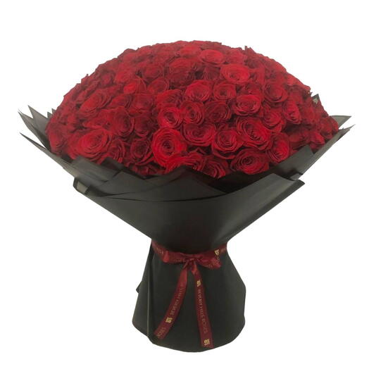 EVER RED ROSES IN A BQT