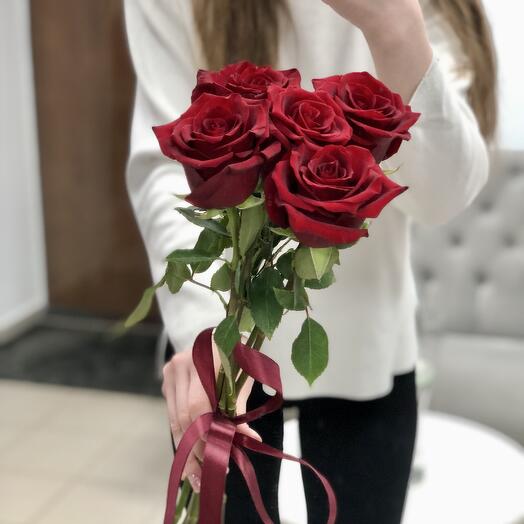 5 эквадорских красных роз♥️