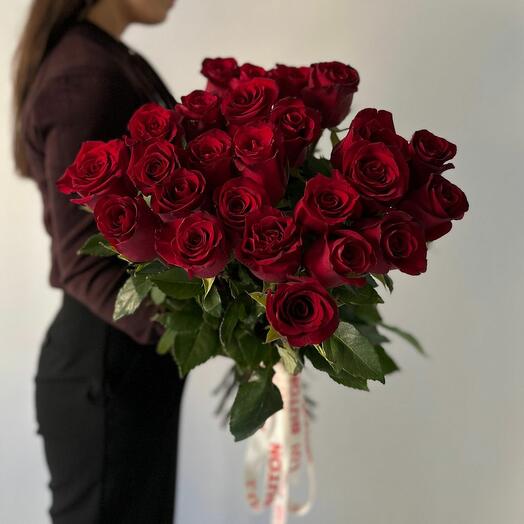 Букет "25 метровых красных роз без оформления"