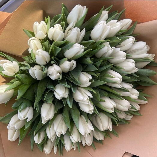 White tulip bouqet