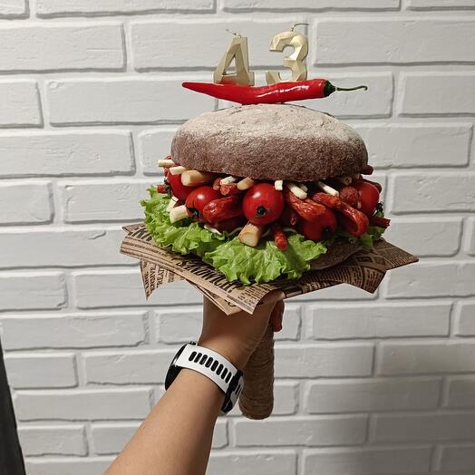 Ramo de hombre "pastel de salchichas" con velas