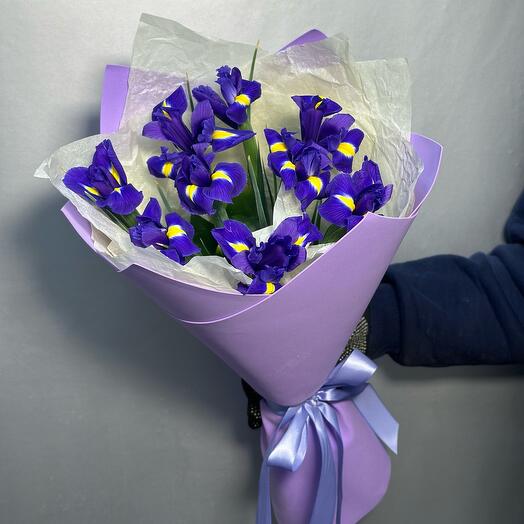 Букет из ирисов,9шт