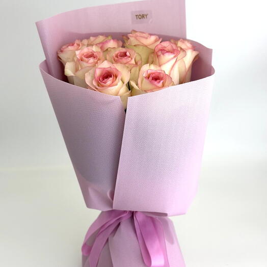 Bouquet of 11 Jumilia Roses