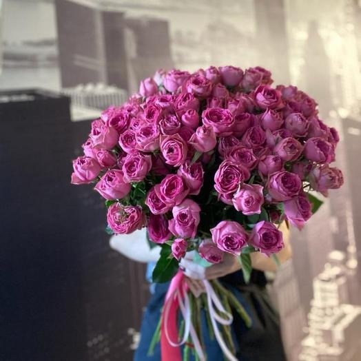 Bouquet of bush roses
