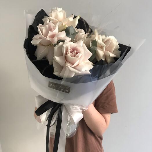 Французские розы с эвкалиптом