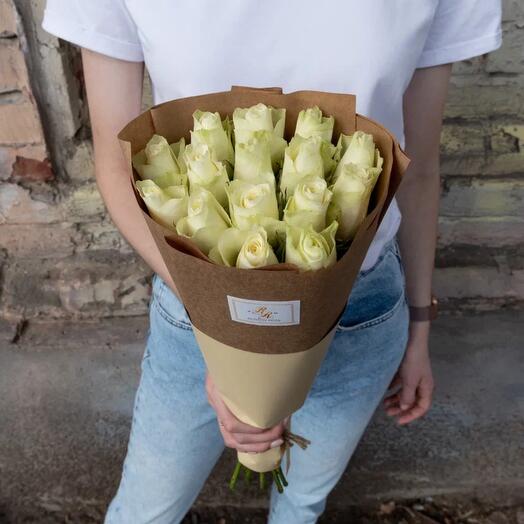 Bouquet of 15 local white roses 40cm