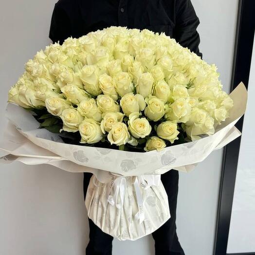 Bouquet of 150 white roses