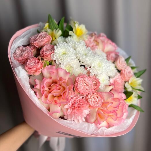 Ramo con rosas francesas en tonos rosados